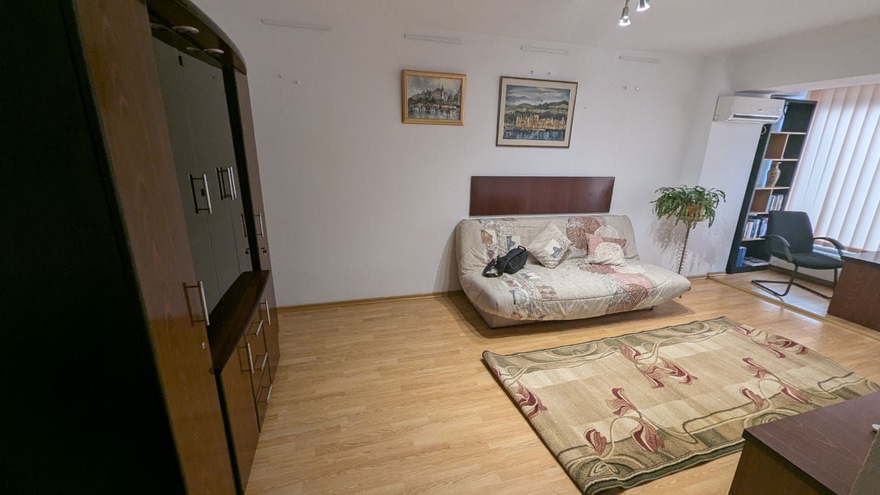 De inchiriat apartament cu 3 camere, Mazepa 1 la BR-uri, etaj 1, 550 euro - Poză 3