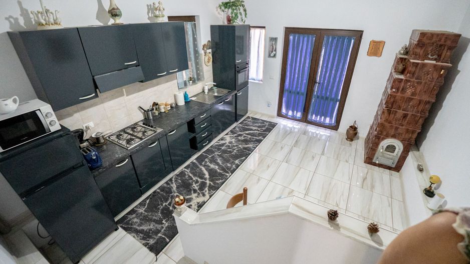 Casă de vânzare Furceni – 7 camere, teren 8.000 m - Poză 9