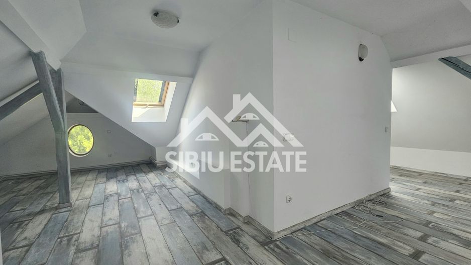 Casa Sibiu central, teren 1000 - Poză 16