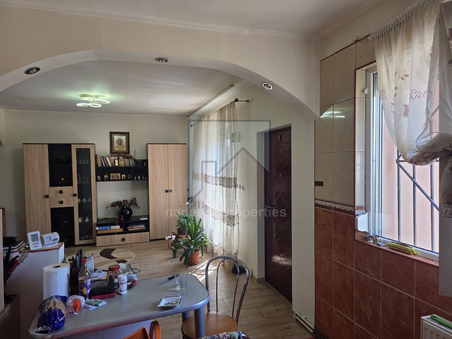Casă de vânzare - Oraș Pantelimon - 2 camere - curte proprie - Poză 5