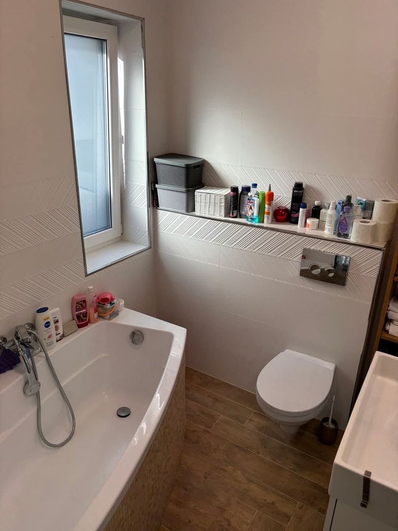 Casa cu Gradina in  Europa, cu 2 Parcari - Poză 16