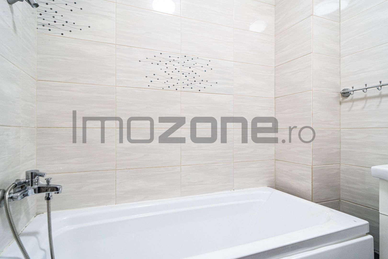 Studio 37 mp, mobilat, etaj 4, lift, situat langa Penny Market- Rezervelor - Poză 9