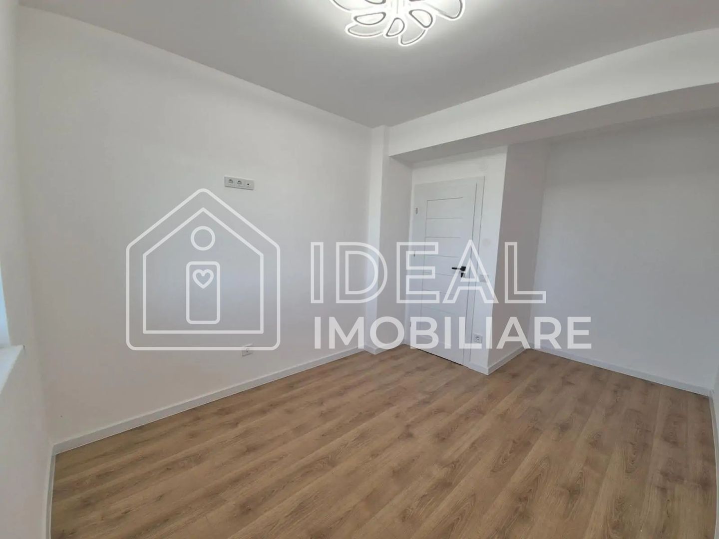 🏡 Apartament 3 camere și balcon- LA CHEIE, zona Calea Surii Mici - Poză 10