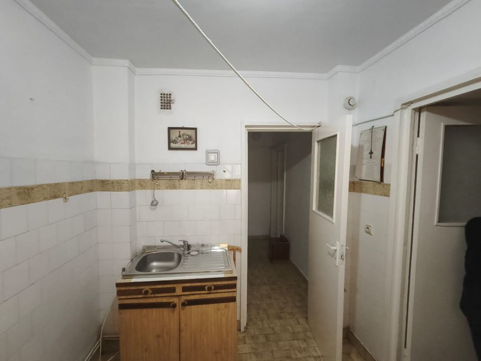 Apartament 3 camere ultracentral – Etaj 1 – 69 mp –Târgu Jiu - Poză 9