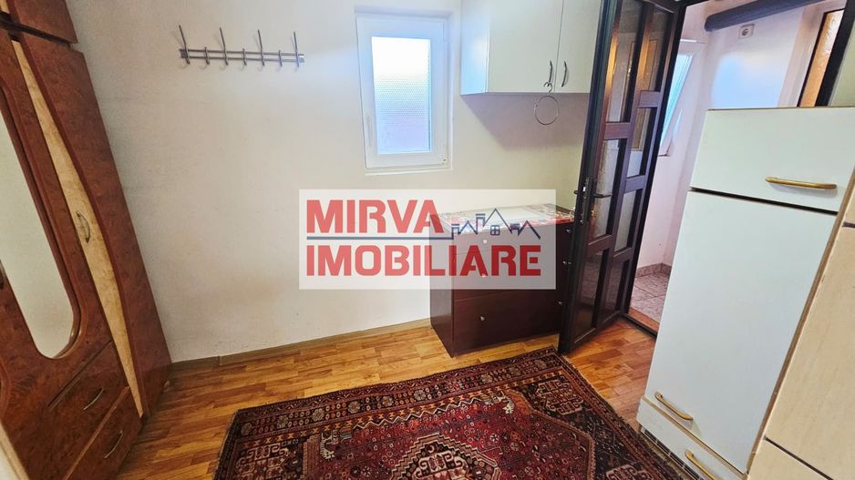 🏡 Casă spațioasă cu 9 camere în Strejnicu – pentru locuință, birouri - Poză 43