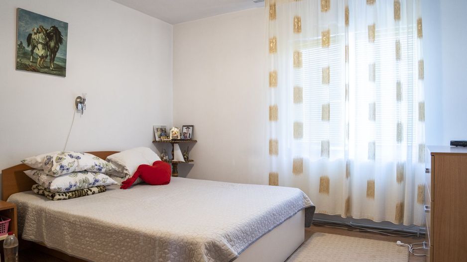 Brancoveanu, S+P+1Et+M(locuibila), 5 camere, garaj, statii metrou, stb - Poză 9