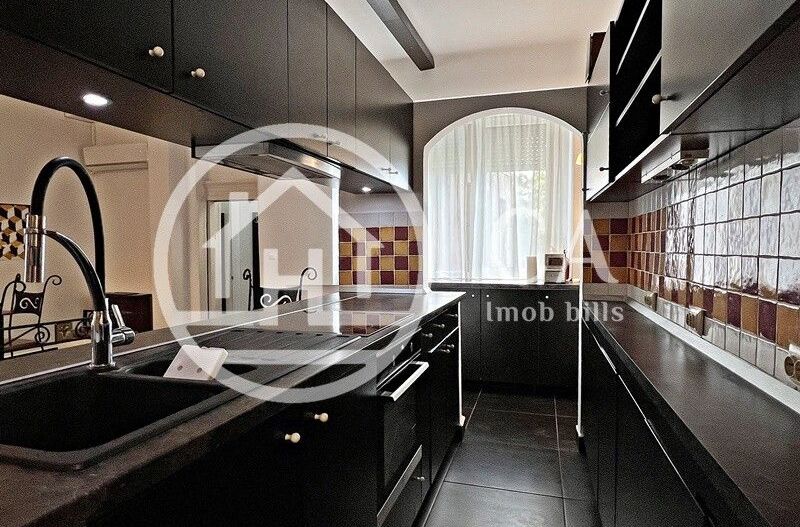 Apartament de închiriat cu 4 camere în zona ultracentrală, Oradea - Poză 6