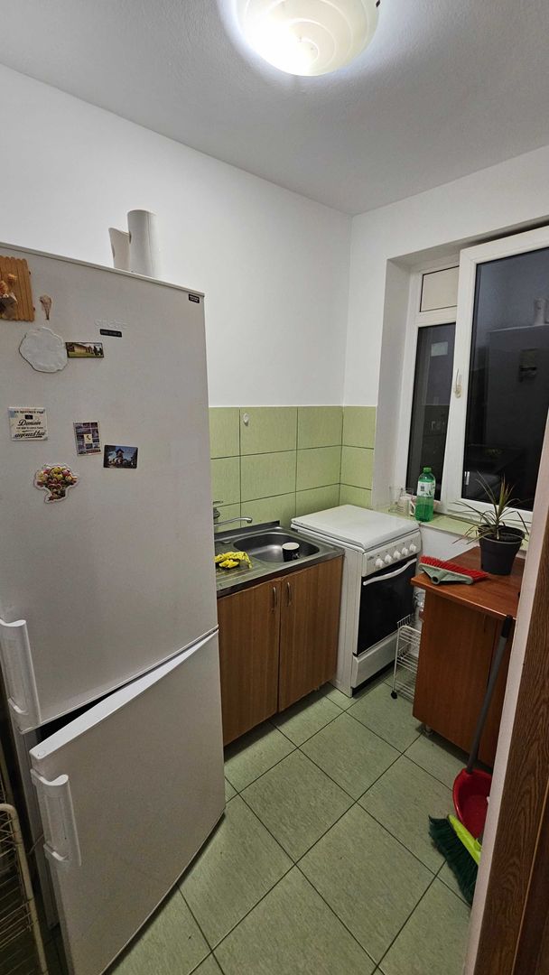 Vanzare garsoniera in Titan la 3 minute de metrou - Poză 3