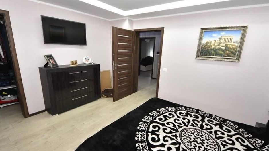 Vila „la cheie” de închiriat în Mazepa, aproape de Faleza Dunării - Poză 8