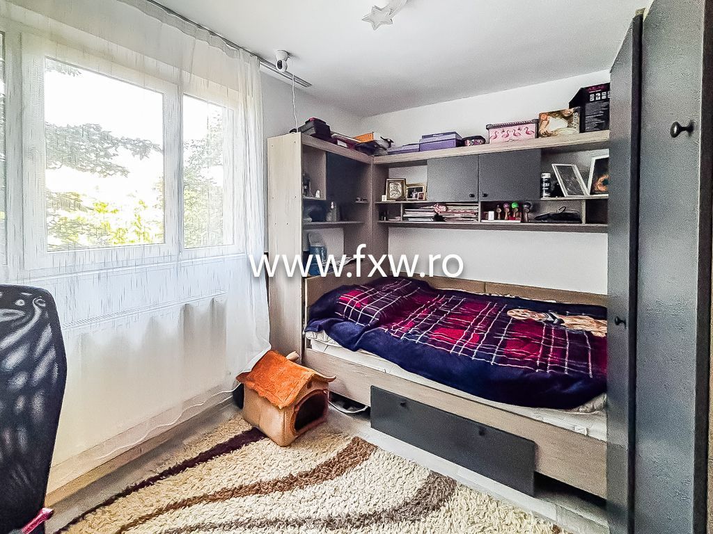 Apartament 3 camere semidecomandat, mobilat și utilat modern - Poză 3