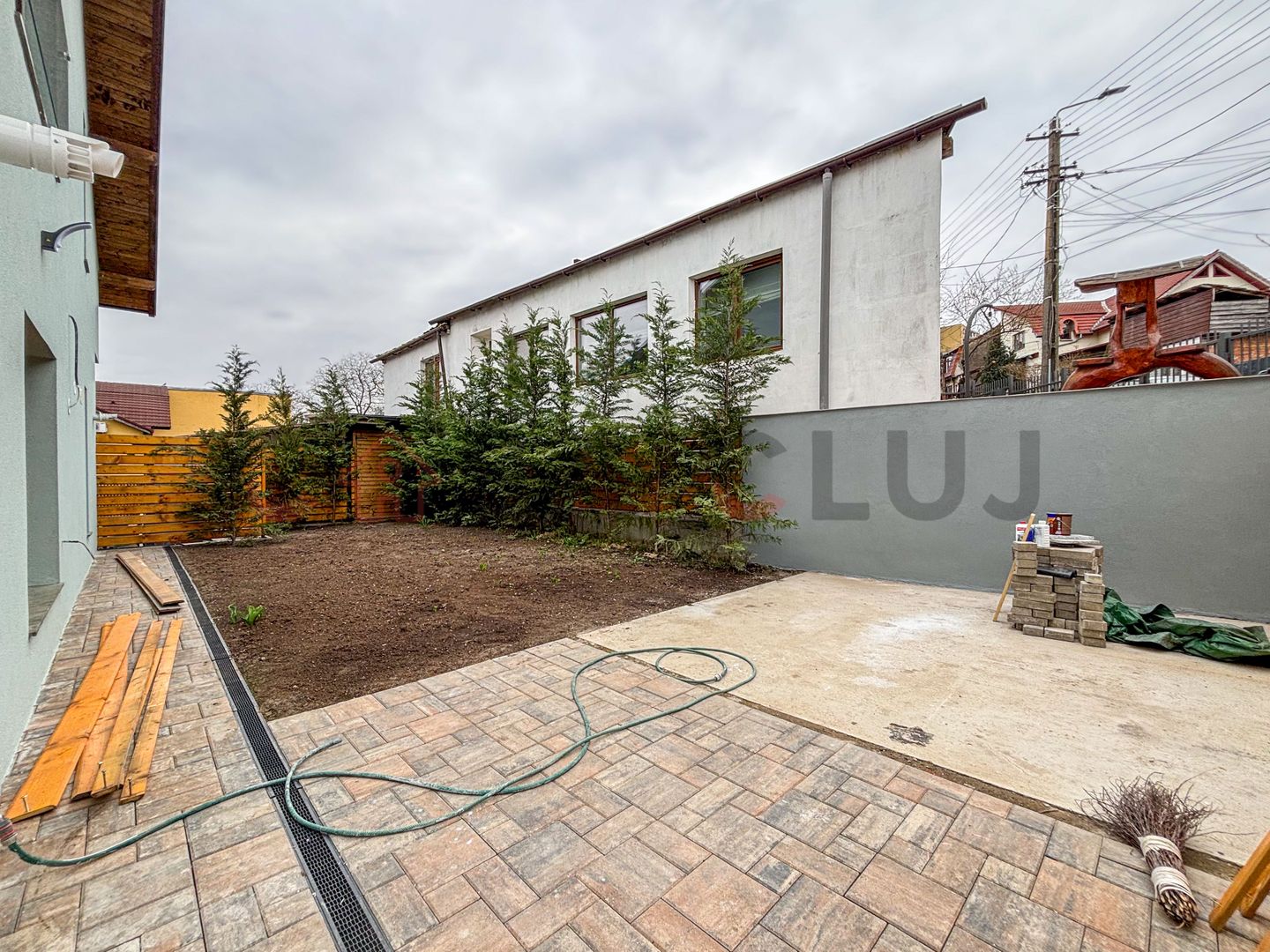 Duplex Finisat intr-o zona linistita - 200mp Curte Libera - Poză 8