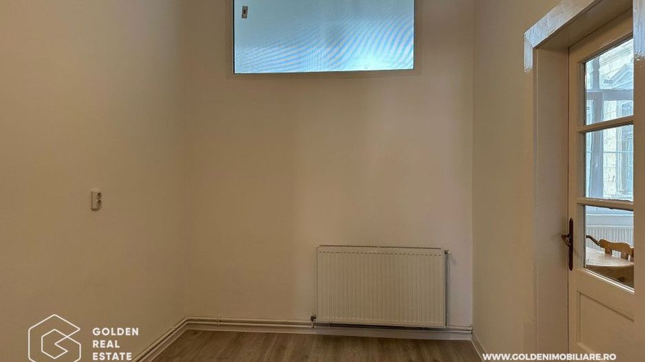 Spatiu birou, Bulevardul Revolutiei, Palatul Cenad, etaj 1 - Poză 7