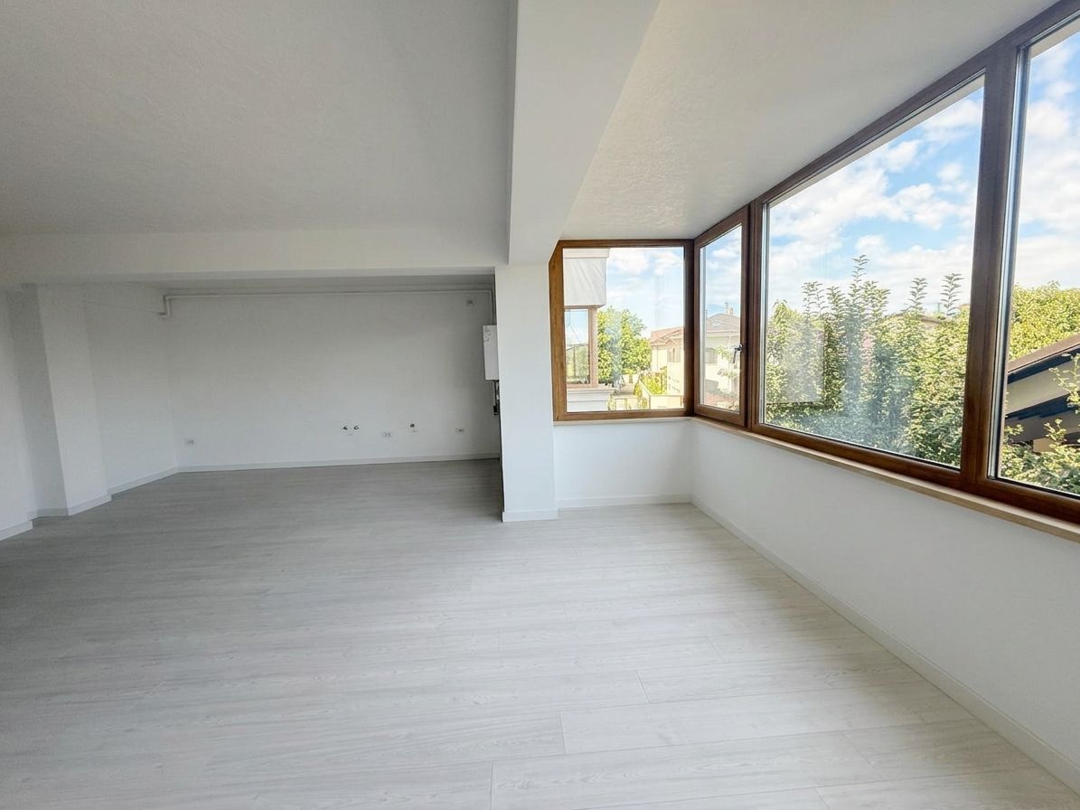 Titan- Bloc boutigue- apartament 2 camere - Poză 1