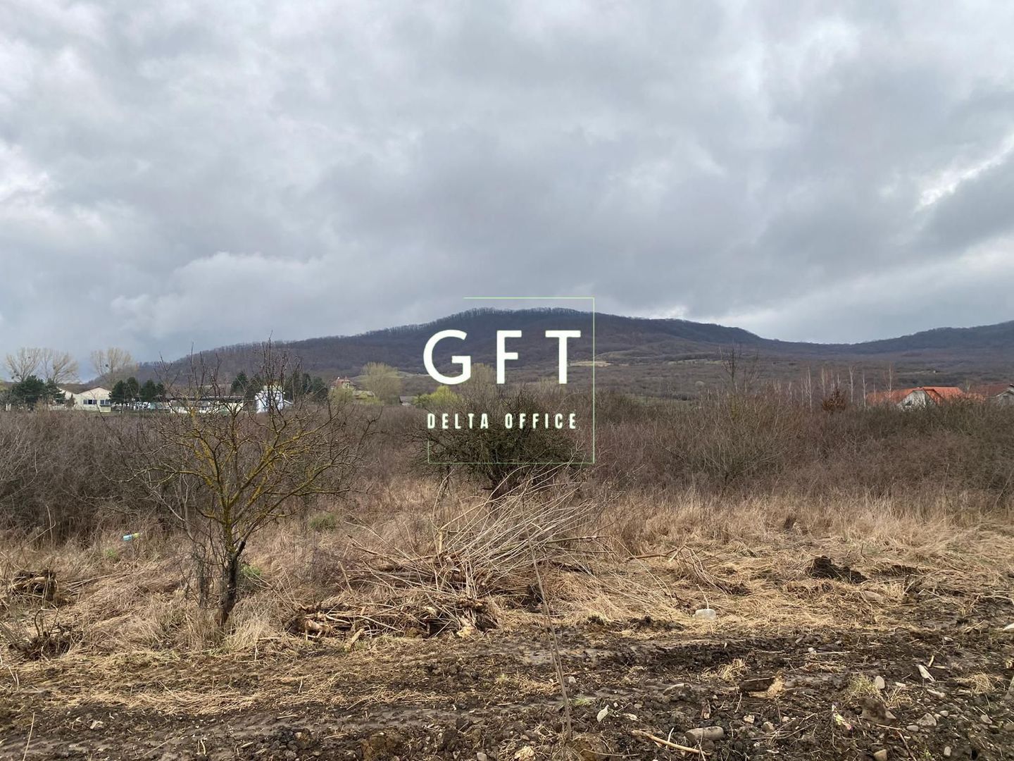 Teren 12,719 mp cu deschidere la DN17-ideal hala/parcare-Crainimat - Poză 1