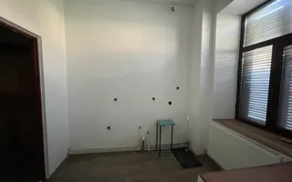 Vânzare, clădire impresionantă, 11 camere, 9 dormitoare, Păcurari - Poză 11