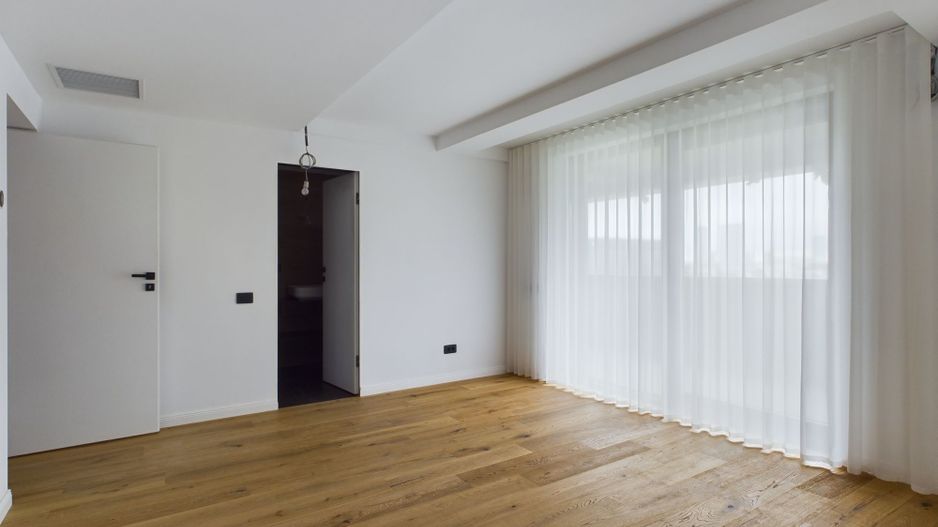 Penthouse in zona de Nord - Poză 10