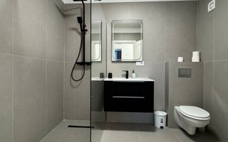 Apartament 3 camere 80 mp, balcon, zona P-ta 1 Mai - Poză 11