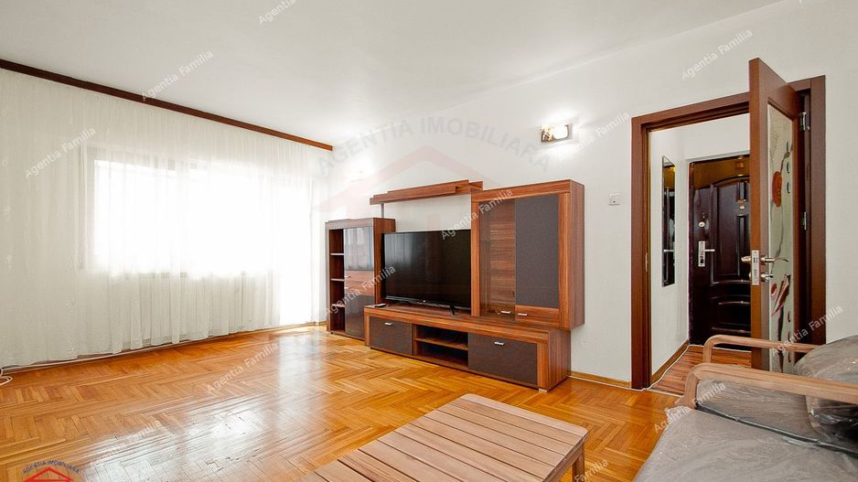 Vanzare apartament cu 2 camere, centru( Egreta, bloc din 90''), parter - Poză 2