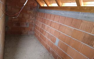 Vilă la roșu, 3 niveluri, zonă rezidențială – Pensiunea Morariu - Poză 8