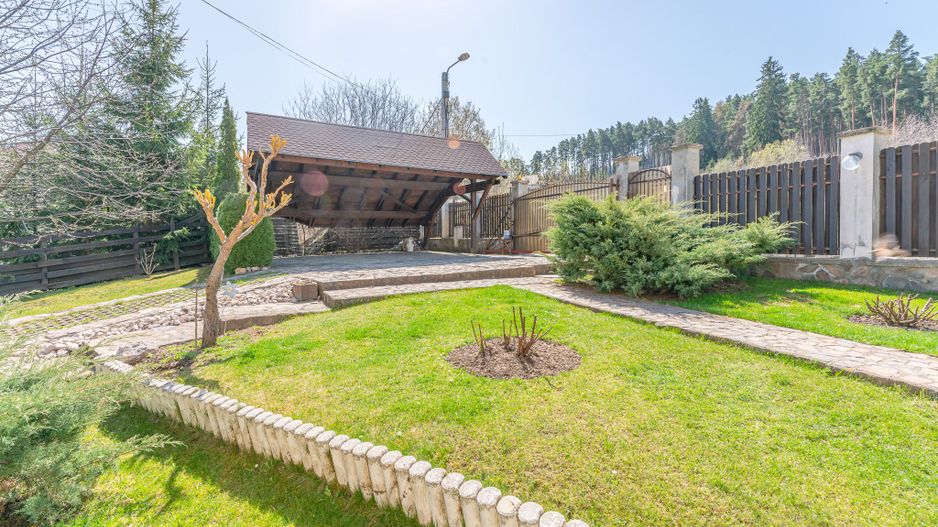 Casa Sacele amplasata in vecinatatea padurii cu pompa de caldura - Poză 33