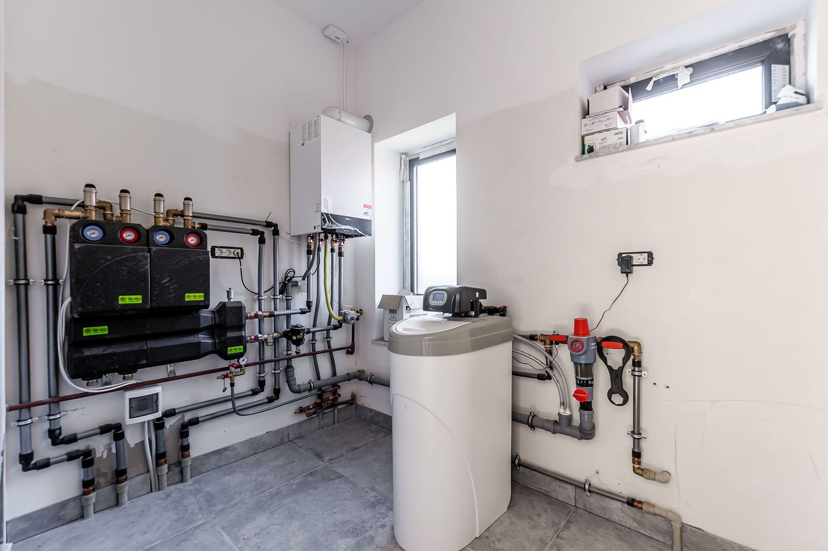 Vândut! Casă nouă cu teren generos Sânicolaul Mic - Poză 4