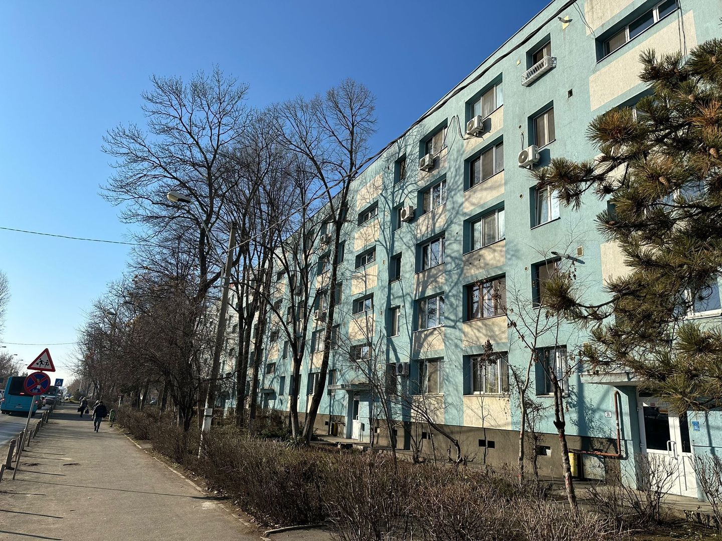 Apartament 3 camere vanzare  in Drumul Taberei - Prelungirea Ghencea - Poză 9