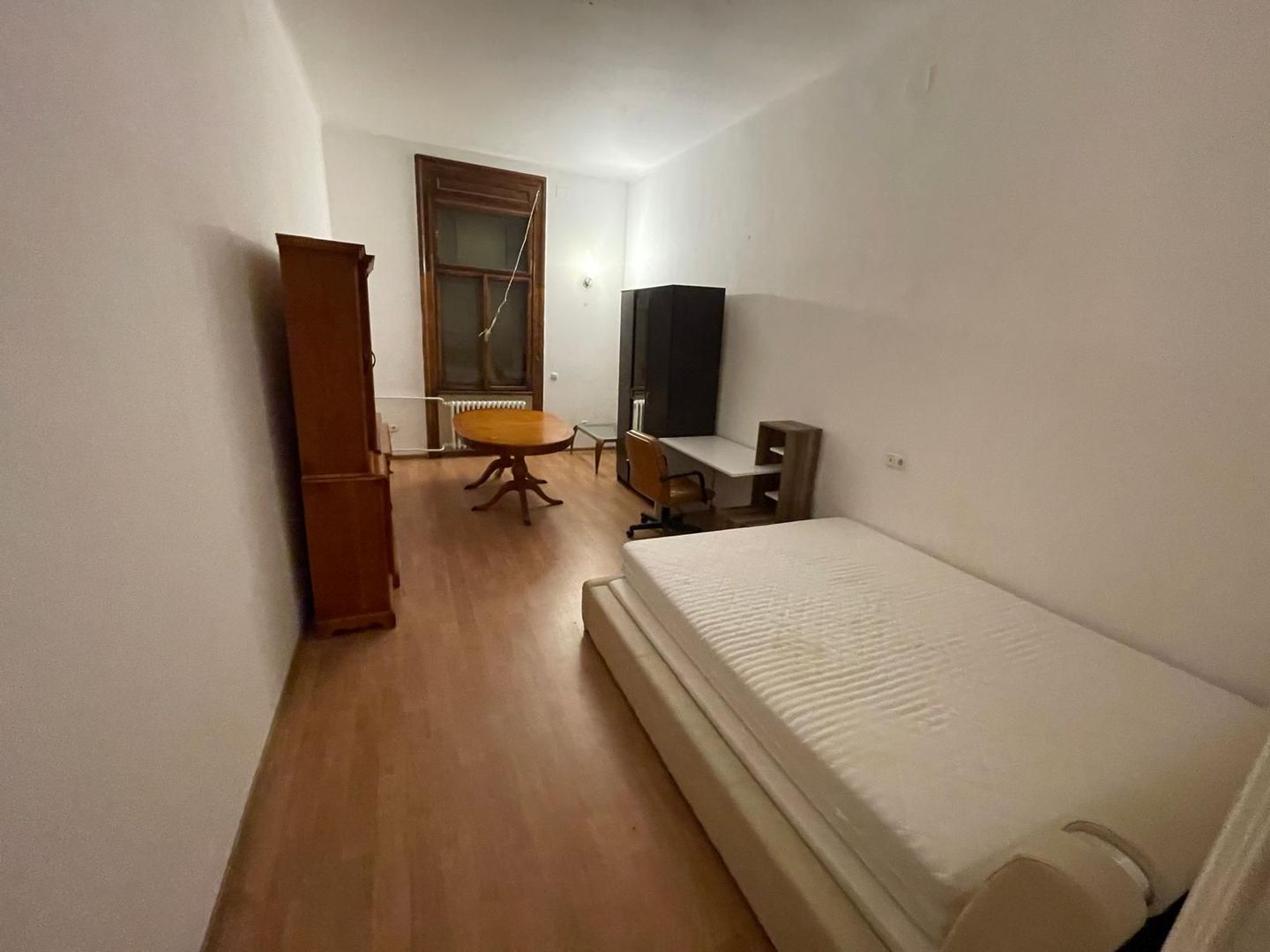 P-ta Victoriei | Decomandat | 2 dormitoare | 2 bai - Poză 14