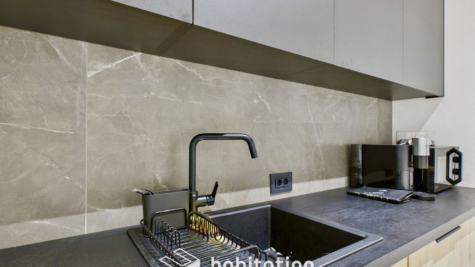 Spațiu comercial de închiriat la City of Mara - Birou/Showroom - Poză 9