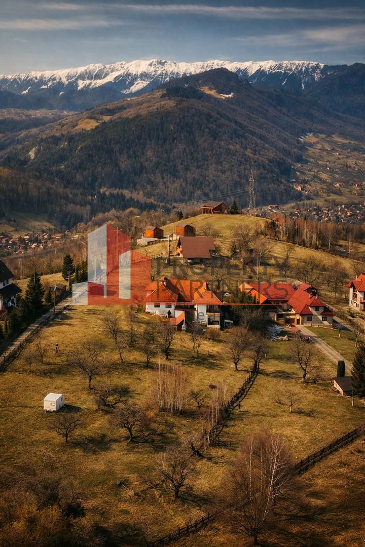 Casă tradițională cu 1800 mp teren  în Sohodol, Bran | Priveliște superba - Poză 2