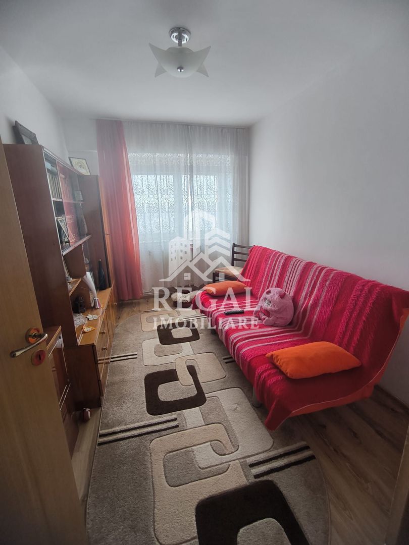 Apartament cu doua camere in zona Micro 7 - Poză 1