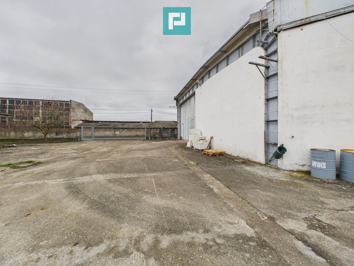 Hală cu teren intravilan de 3500 mp, în Sebiș Arad - Poză 16