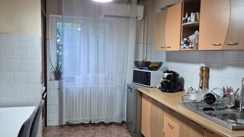 Aradului | 4 camere | Decomandat| Etaj intermediar | 3 balcoane si boxă - Poză 6