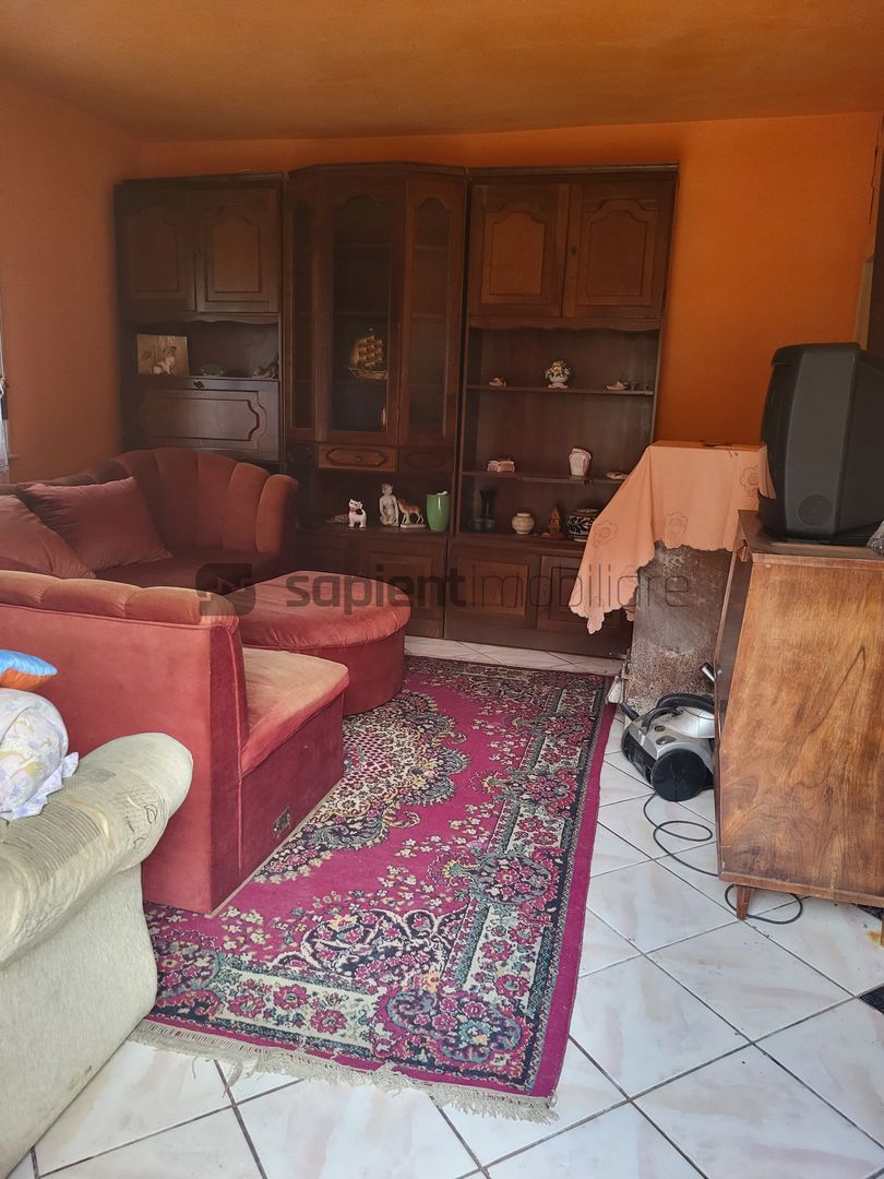 Casa de vanzare pentru 2 familii 5 camere 482mp - Poză 13