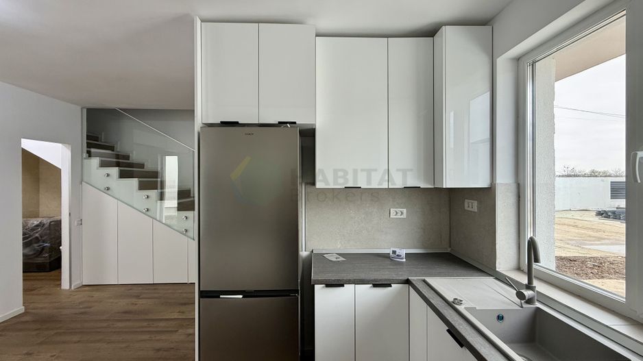 Vilă de închiriat în Tunari – 4 camere | curte proprie | disponibilă imediat - Poză 15