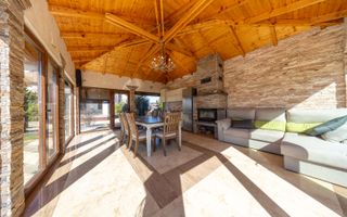 Casa 6 dormitoare+4 bai -1500 mp teren-Sacele - Poză 44