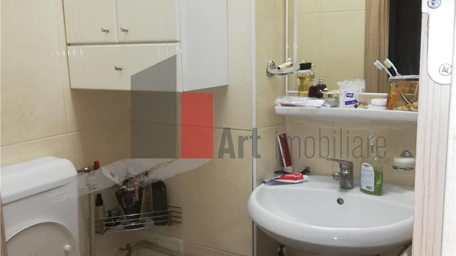 Vânzare apartament semidecomandat 4 camere cu centrală Bd. Obregia - Poză 4