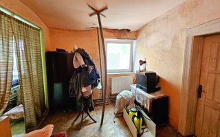 Casa veche, 5 camere, 287 mp teren, zona Prefectura. Necesita renovare - Poză 10