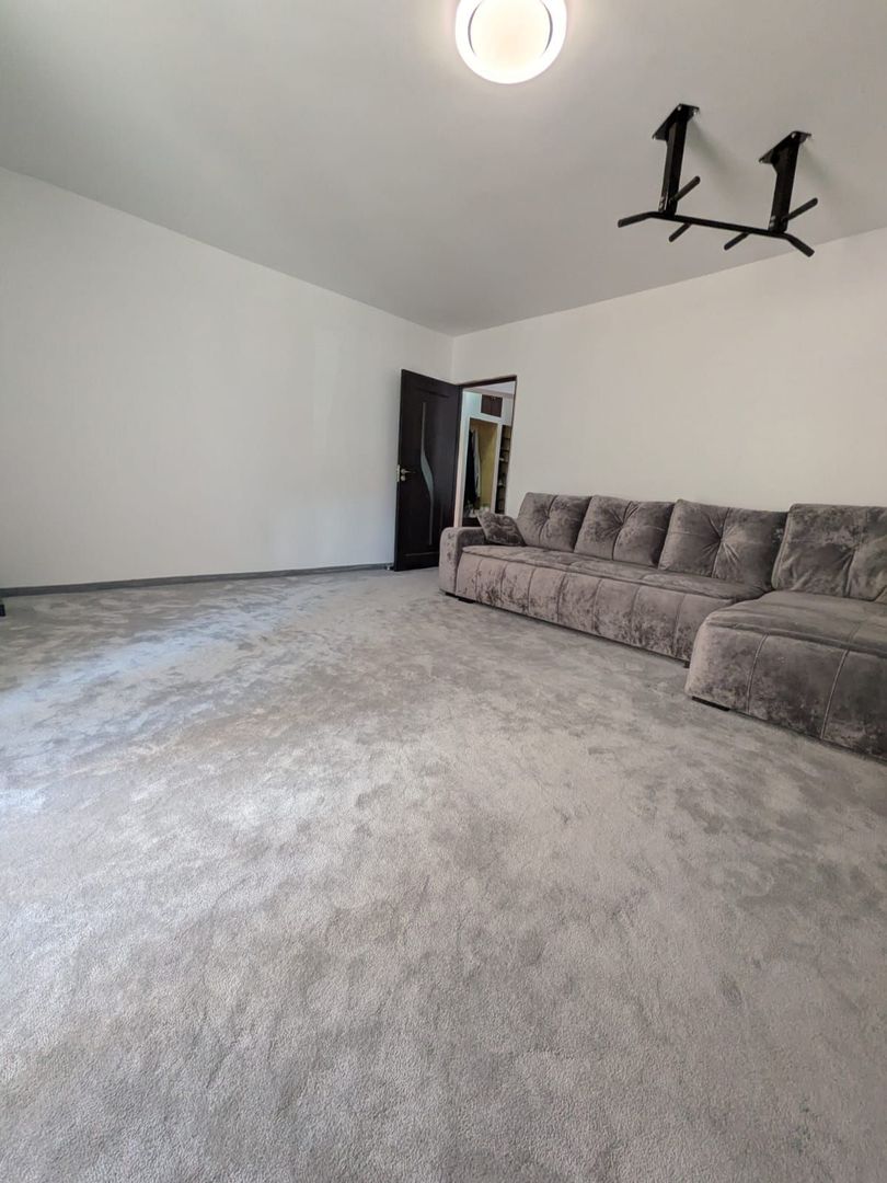 Apartament cu 2 camere decomandat de vânzare – Zona Stejarului - Poză 6