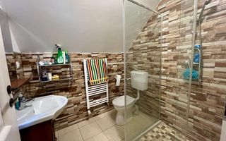 Casă individuală cu 5 camere și curte proprie - în Cisnădioara - Poză 17