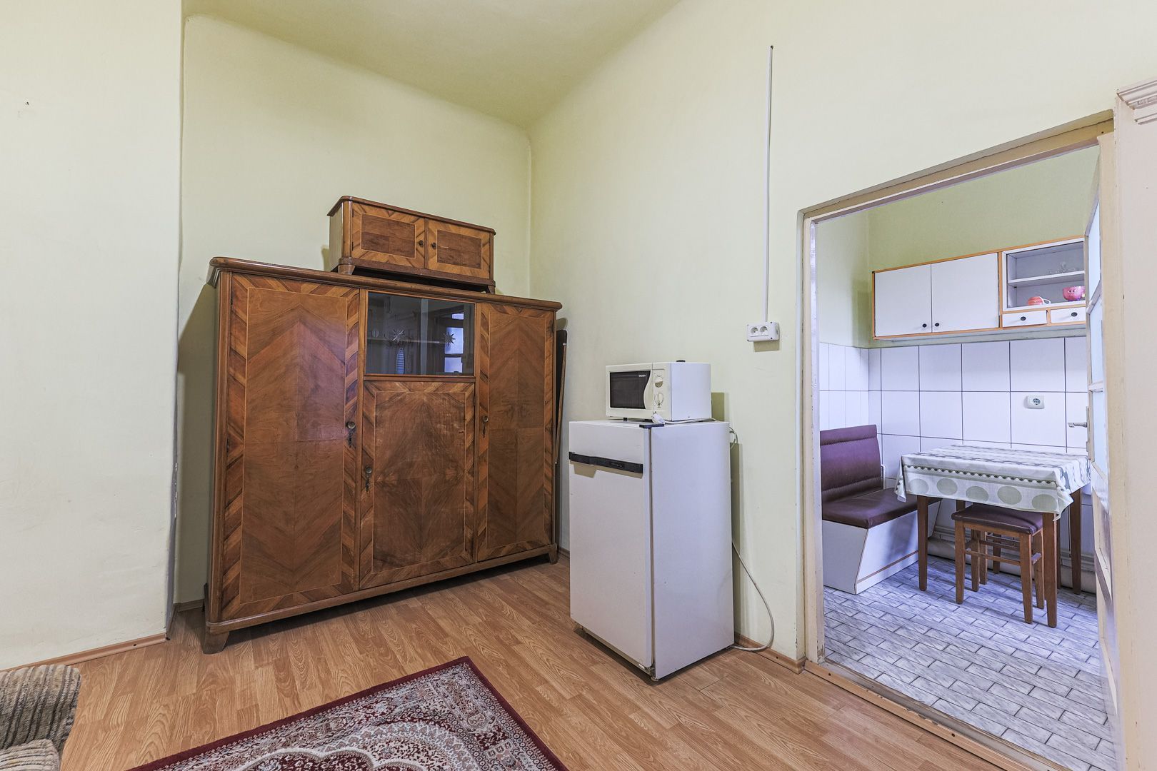 Un întreg etaj ultracentral în Arad - Poză 7