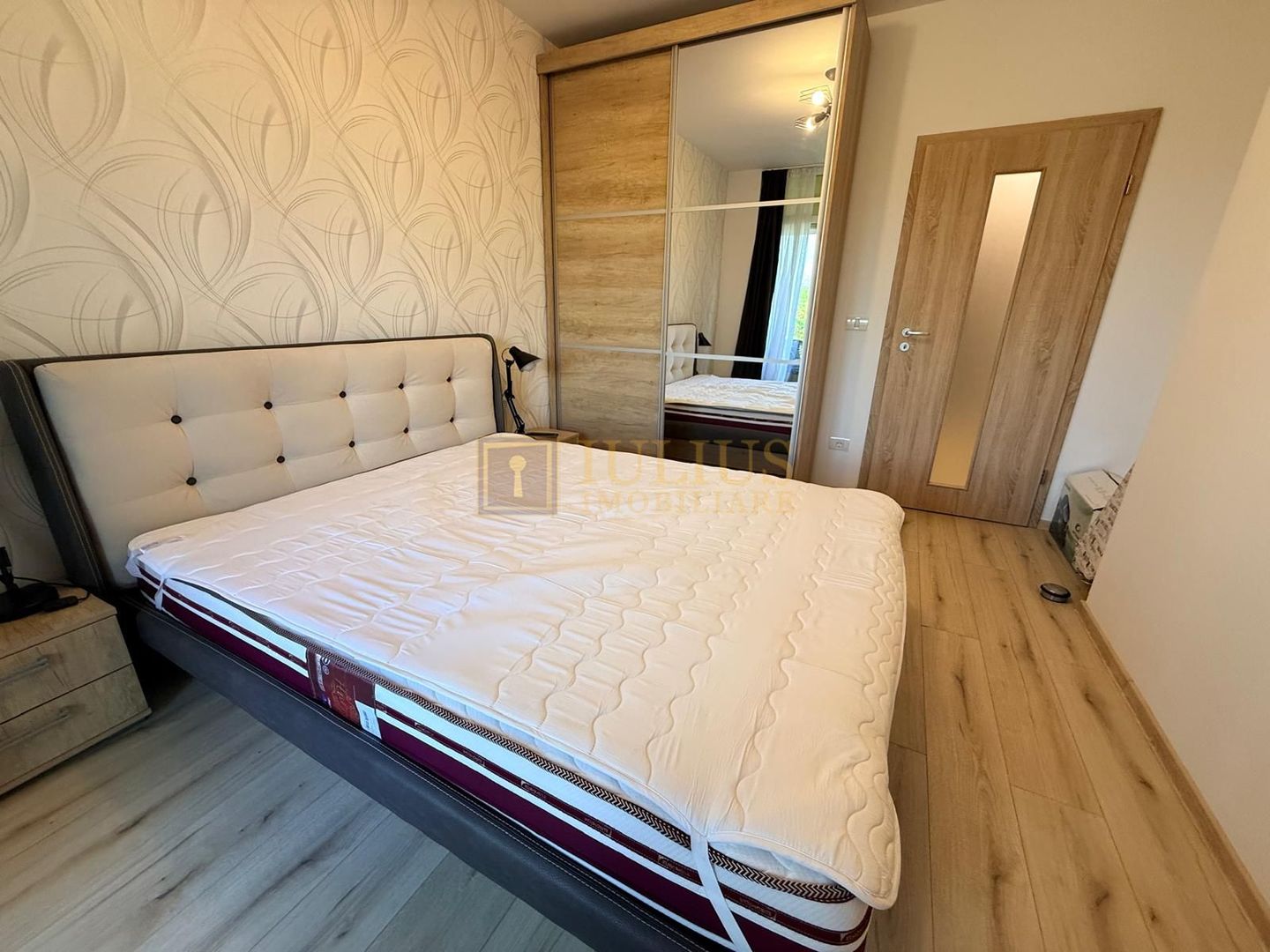 2 camere| Dumbravita| apartament mobilat lux| loc de parcare| lift| - Poză 13