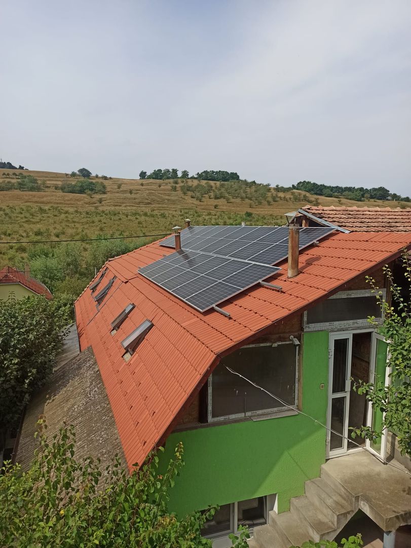 CASA CU 5 CAMERE ZONA DAMBU - Poză 4