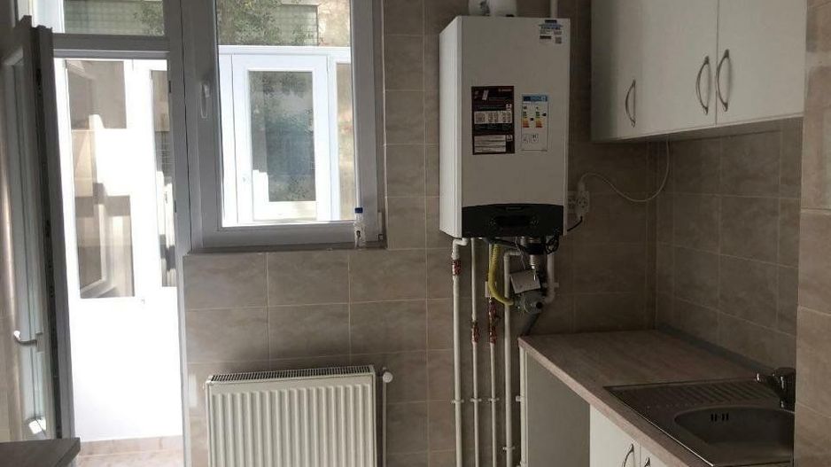 Inchiriere apartament 3 camere P-ta Romana sect 1 - Poză 6