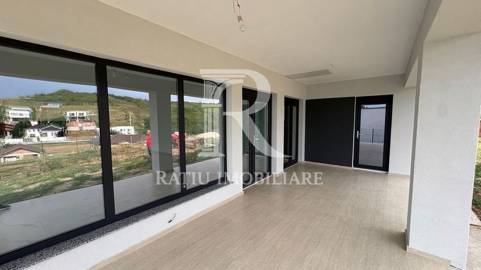 Casă modernă de vânzare | 3 dormitoare | Teren 750 mp | Oradea - Poză 6