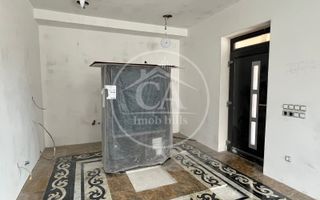 Casă de vânzare P+E+M cu 7 camere in Cartierul Grigorescu, Oradea - Poză 3