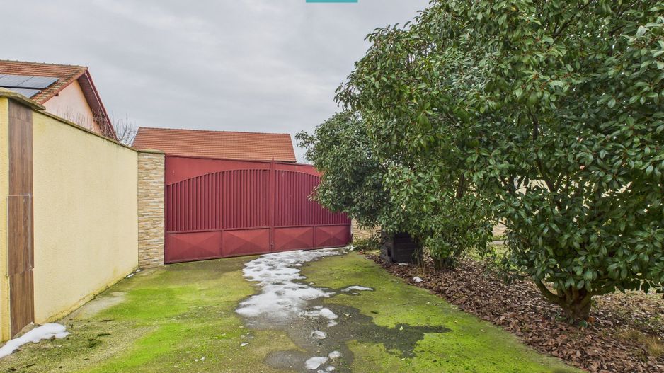 Vilă elegantă cu etaj în Zădăreni - Poză 30