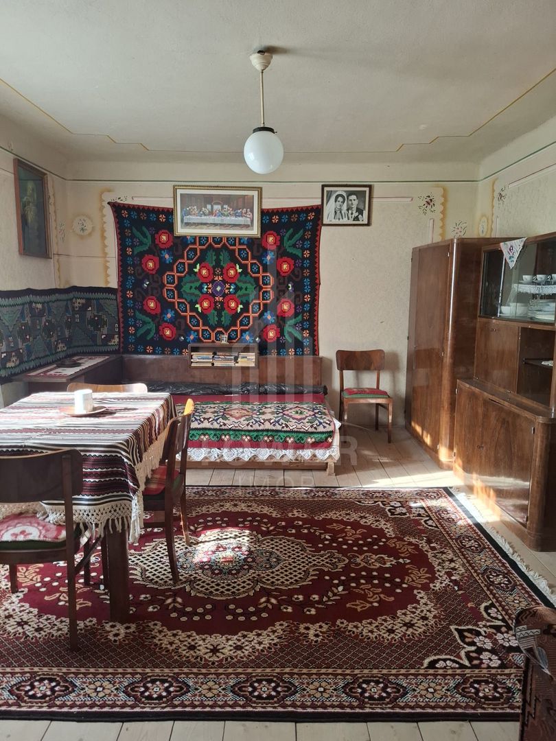 Casă tradițională de vânzare în Fântânele- vedere superba spre munti - Poză 3