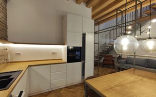 Apartament ultrafinisat în zona ultracentrală | Scară interioară - Poză 7