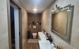 Casă cu 5 camere,  S+P+Mansarda-zona centrală Oradea(Strada Primariei) - Poză 8