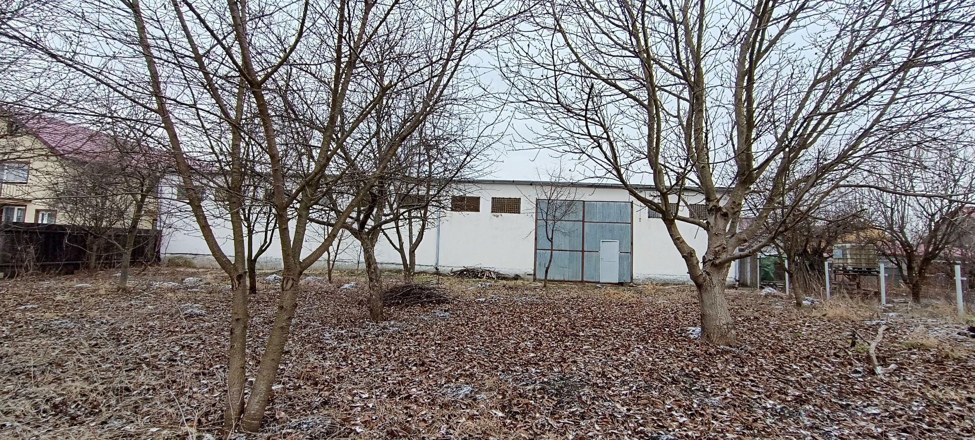 Hala si teren  in Stupini Basov - Poză 2